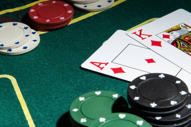Full payout table with RTP disclosure Complete paytable showing all gem symbol values
